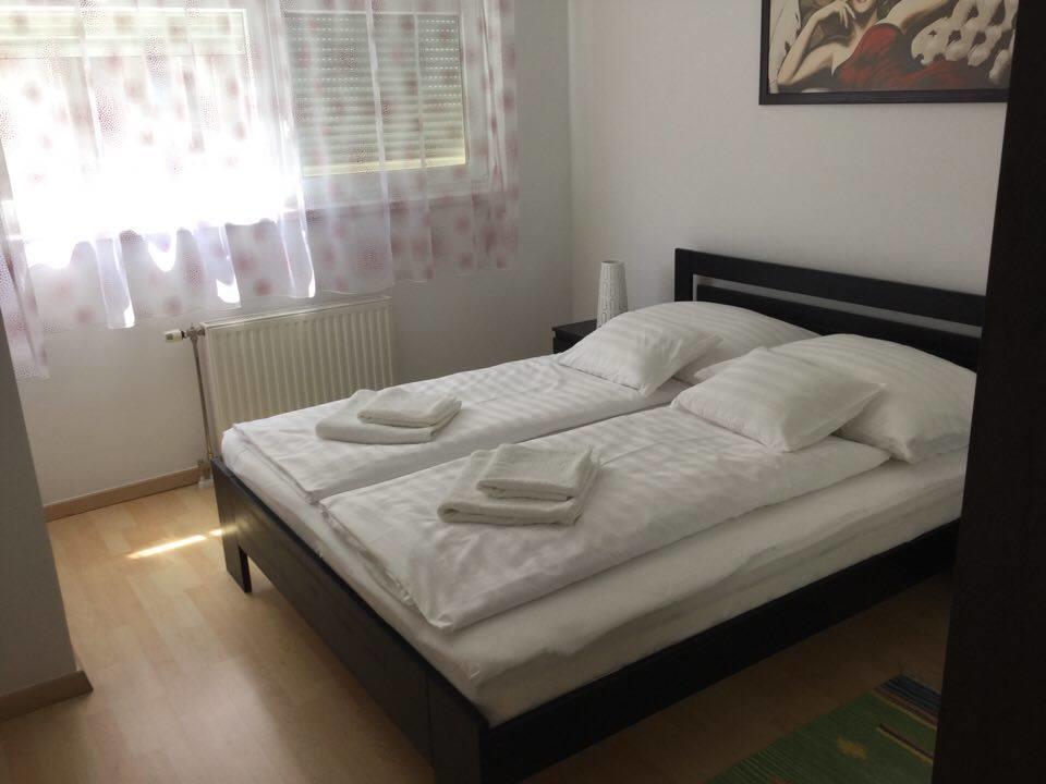 Adam'S Apartment And Free Parking Будапеща Екстериор снимка