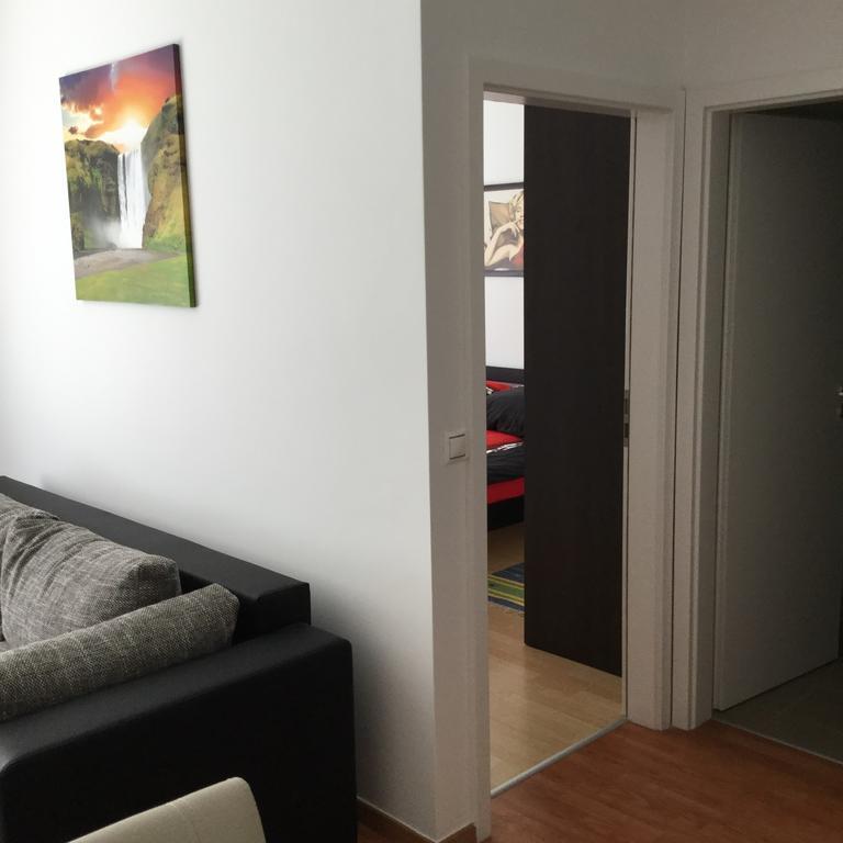 Adam'S Apartment And Free Parking Будапеща Екстериор снимка