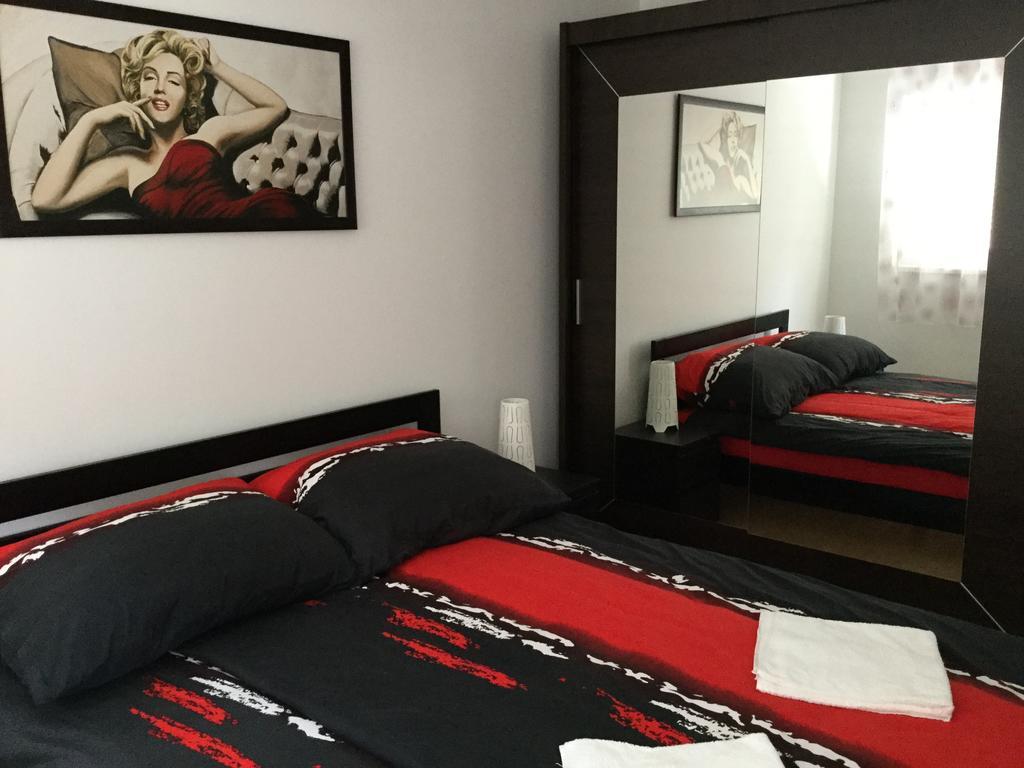Adam'S Apartment And Free Parking Будапеща Екстериор снимка